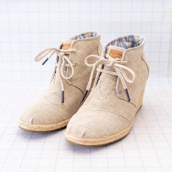 TOMS Desert Burlap Wedge Bootie - Size 8.5 - Picture 2 of 9
